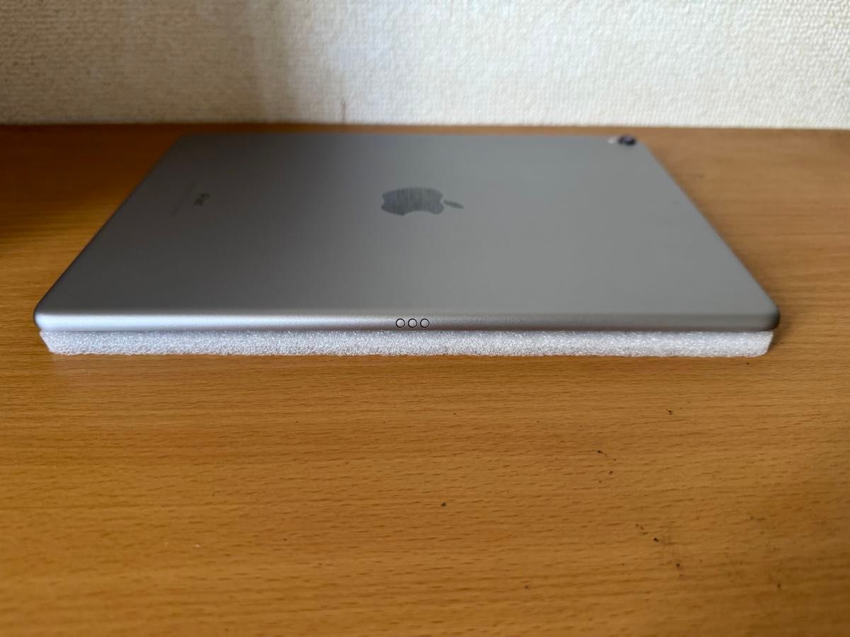 iPad Pro 10 5インチ Wi-Fi 64GB スペースグレイ NQDT2J/A A1701 iPad Pro 10 5インチ Wi-Fi 64GB スペースグレイ NQDT2J/A A1701