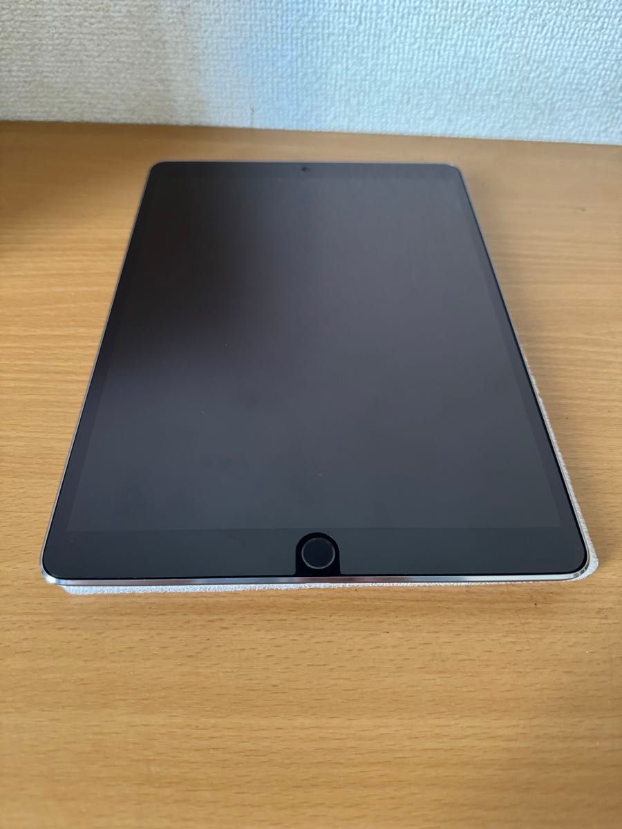 iPad Pro 10 5インチ Wi-Fi 64GB スペースグレイ NQDT2J/A A1701 iPad Pro 10 5インチ Wi-Fi 64GB スペースグレイ NQDT2J/A A1701