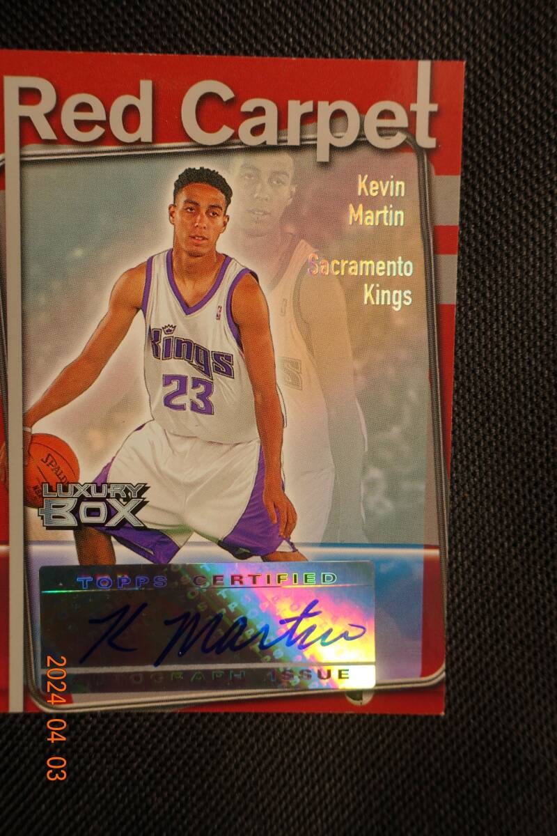 Kevin Martin 2004-05 Topps Luxury Box Red Carpet Autographs #122/135の画像1