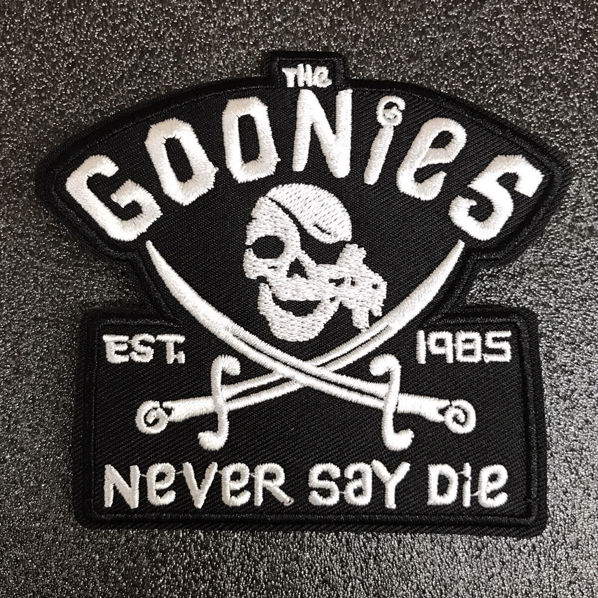 =定形郵便送料無料= グーニーズ GOONIES 9.5×9cm ドクロモチーフ アイロンワッペン - 映画 80年代 80'S スピルバーグ sonntagpatchesの画像2