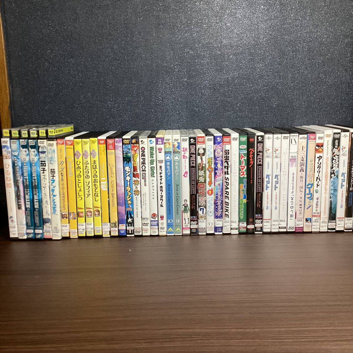 【まとめ売り】アニメ DVD 43本セット まとめ売り DVD ブルーレイ レンタル落ち キッズ ディズニー ワンピース ニモ シンデレラ ソフィア_画像1