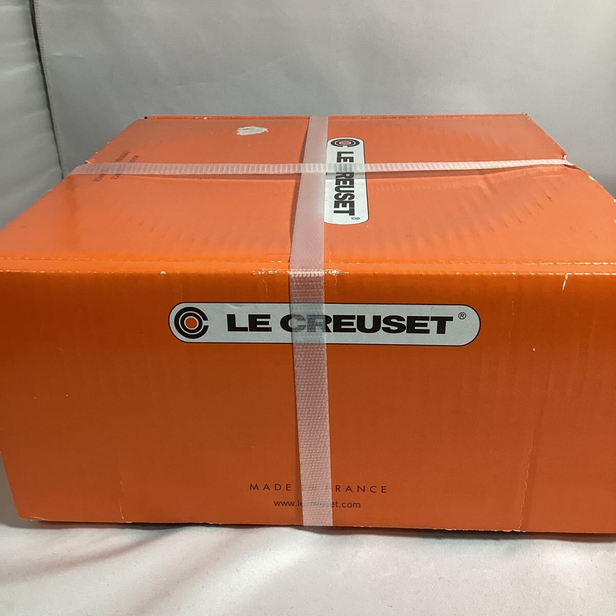 【新品未開封】LE CREUSET ルクルーゼ ココット ロンド ホーロー 鍋 IH 対応 22cm チェリーレッド 両手鍋 調理器具 の画像5