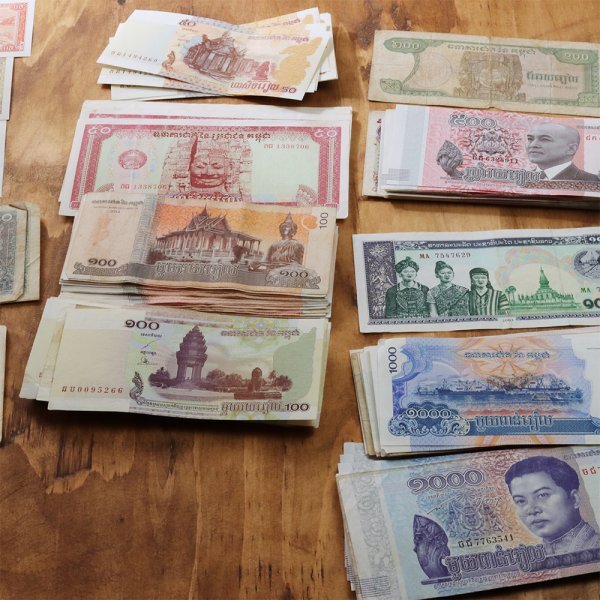 y_13) 外国紙幣　カンボジア　合計:84,002.5リエル　Cambodge　Riel ◯まとめて◯　大量_画像1