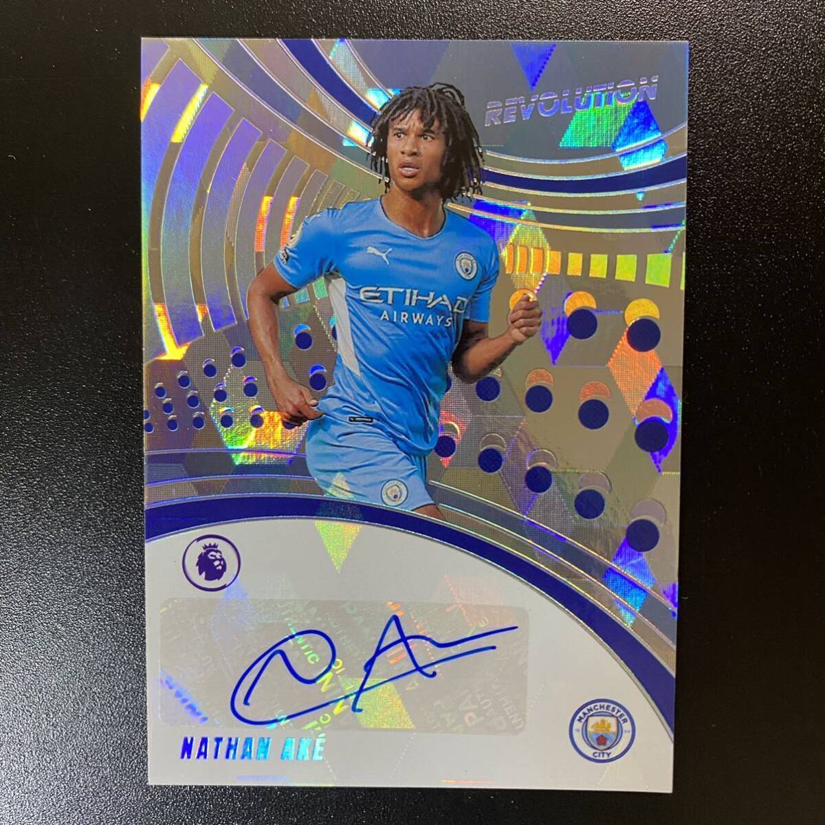 2021-22 Panini Revolution Soccer Nathan Ake Auto Manchester City /50 直筆サインカード ナタン・アケの画像1