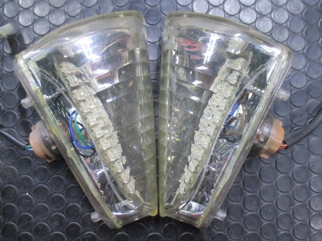 フォルツァ(MF08)中古★LED？？？★クリアウインカー★フロントウインカー★中古★左右セット【A11274】_画像6