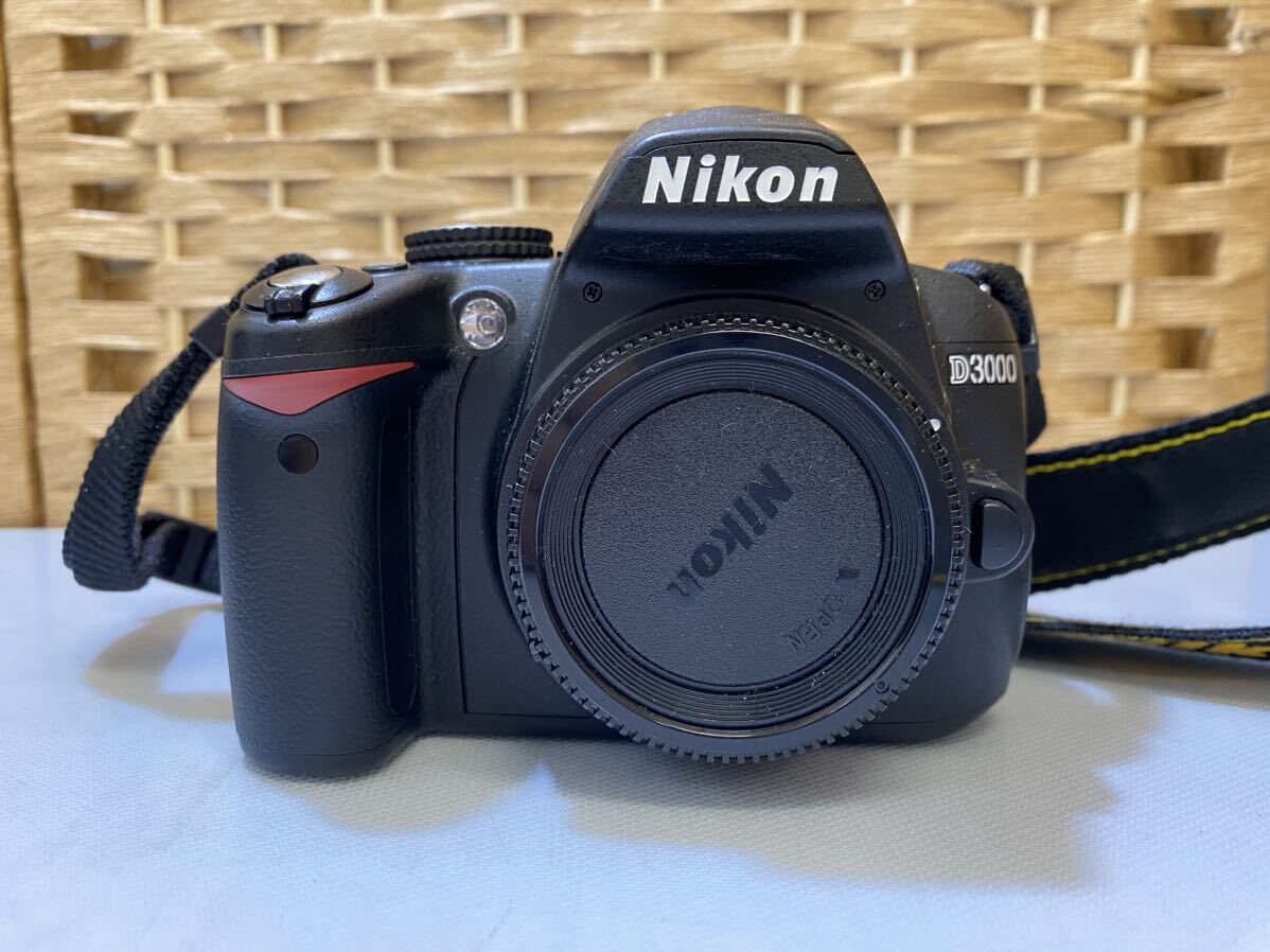 44157【自宅保管品】Nikon ニコン デジタル一眼レフカメラ D3000 レンズ付 AF NIKKOR 24mm 1:2.8/AF-S DX NIKKOR 18-55ｍｍ 1:3.5-5.6Ｇ VR_画像2