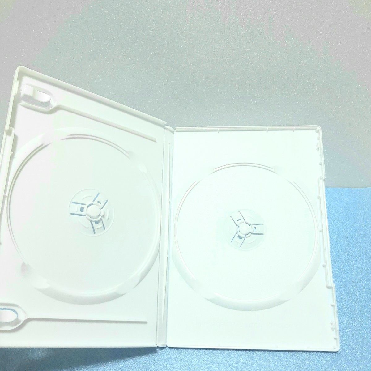 【未使用】DVDケース 2枚収納タイプ 白1枚   サンワサプライ
