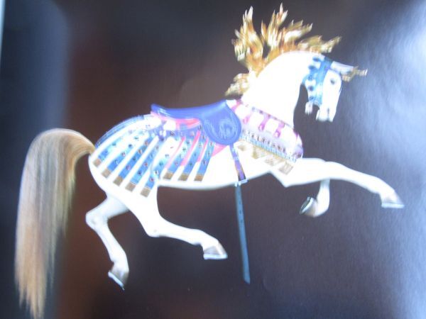 洋書　回転木馬 写真集　Carousel Animal メリーゴーランドの馬_画像7