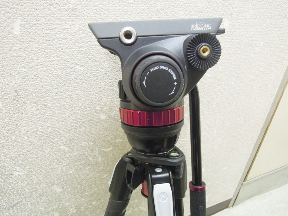 3976) Manfrotto マンフロット MT190XPRO3 三脚 雲台 MVH502AH カメラの画像4