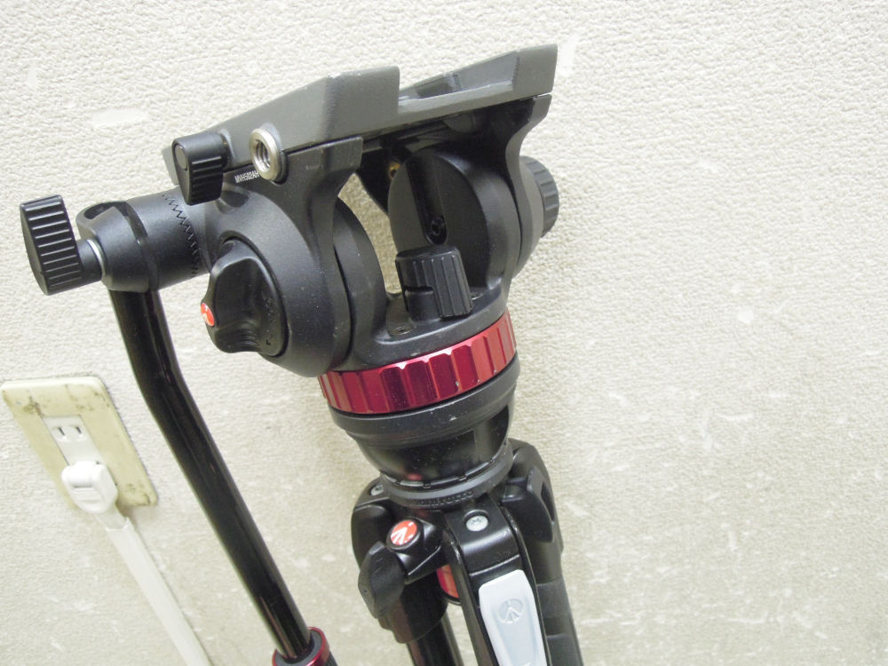 3976) Manfrotto マンフロット MT190XPRO3 三脚 雲台 MVH502AH カメラの画像5