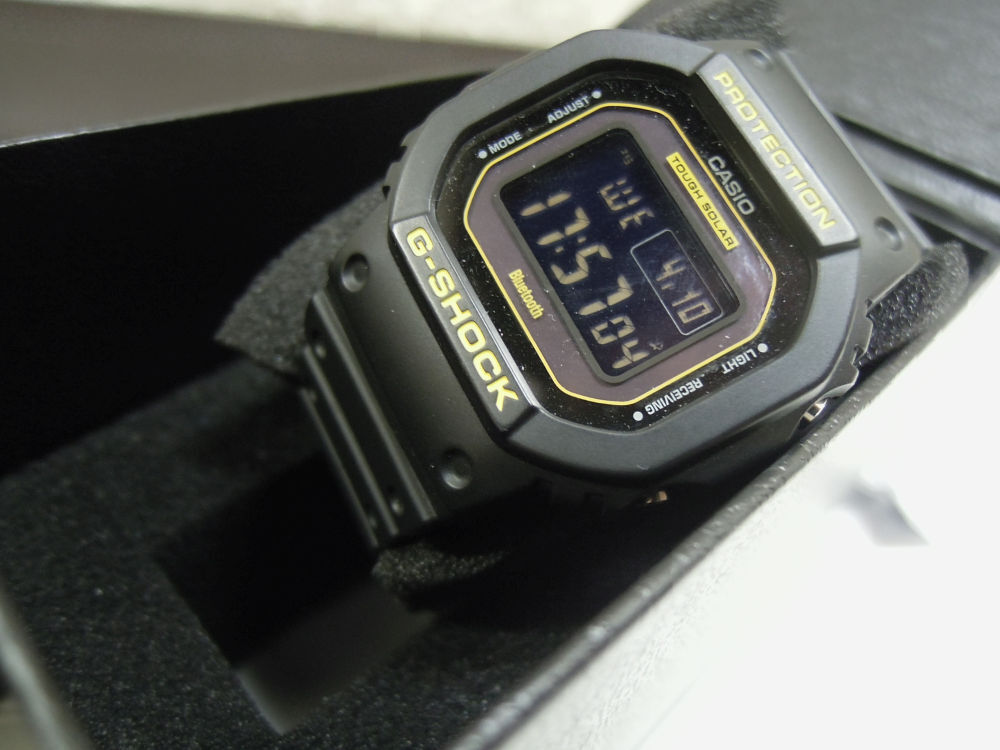 2033) 美品 CASIO G-SHOCK GW-B5600 Bluetooth 電波ソーラー スクエア 腕時計の画像3