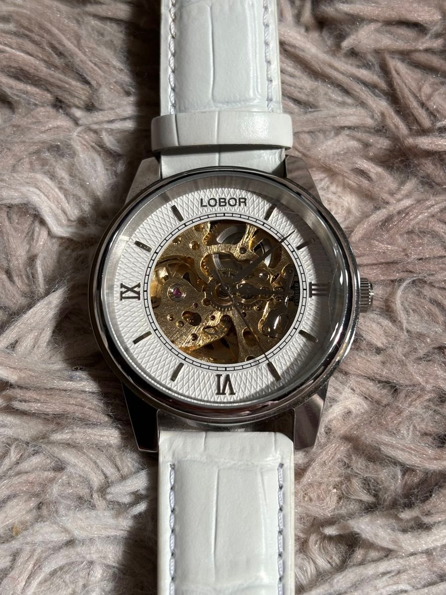 【美品】loborロバー 腕時計40mm自動巻きベルトホワイト文字盤シルバースケルトン部分ゴールド スケルトン
