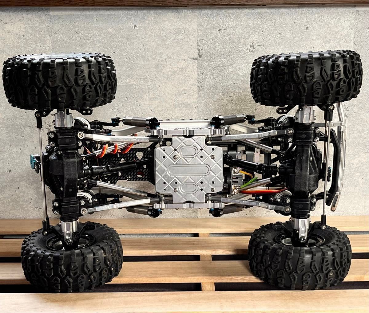 TAMIYA タミヤ CR-01 1973 フォードブロンコ カスタム多数 4WS TAMIYA タミヤ CR-01 1973 フォードブロンコ カスタム多数 4WS