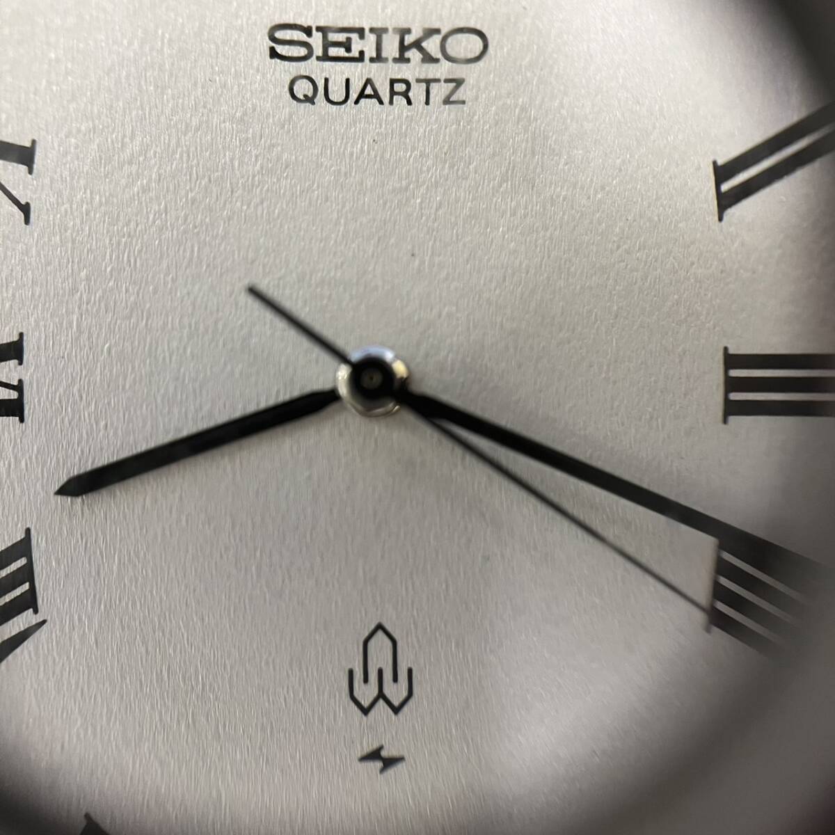 SEIKO セイコー 懐中時計クォーツ 銀色 ステンレススチール 長方形 中古 JAPAN 4301-0070R ブランド ジャンク品 カバー付き の画像2