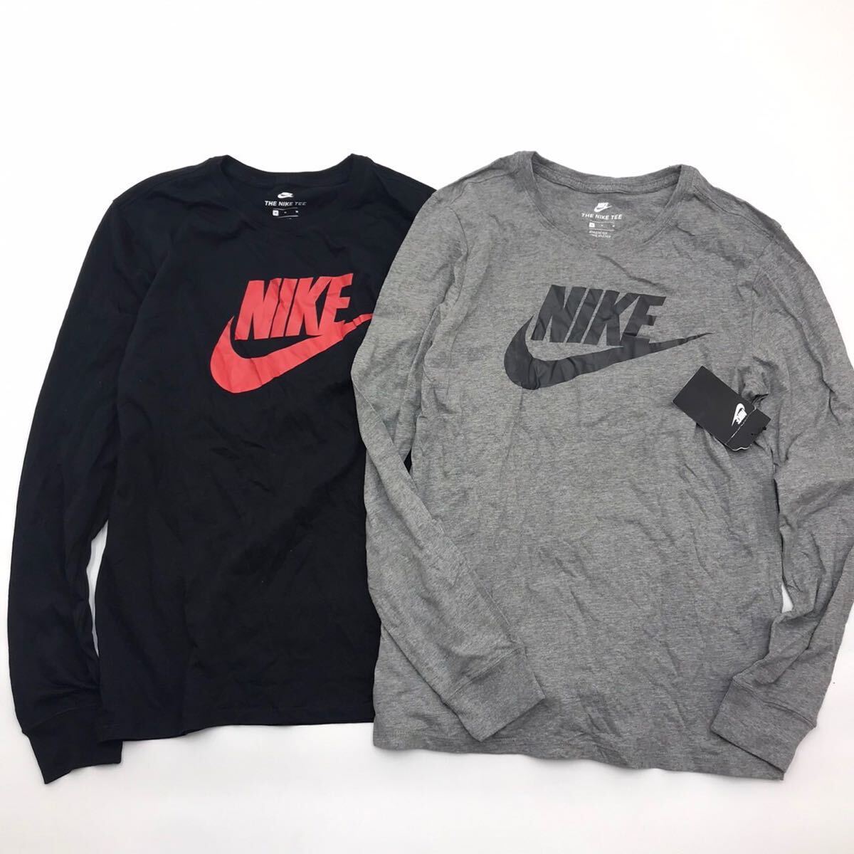 NIKE AA3304-010フューチュラロゴAA3304-091 スオッシュロゴ灰 長袖Tシャツ2枚セット Mの画像1