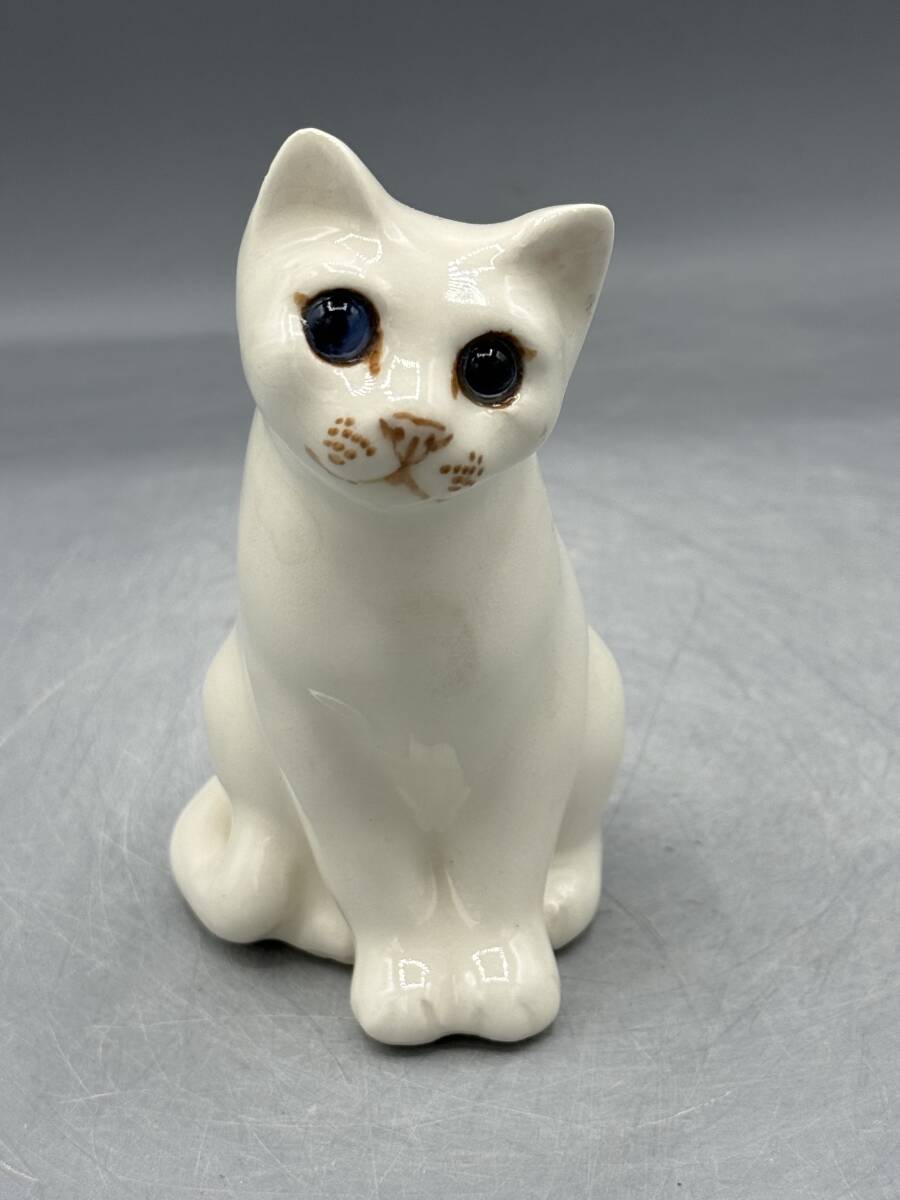 新品 目が合う ケンジントンキャット サイズ１ 白 猫 置物 青目 ネコ フィギュリン ウィンスタンリー_画像1