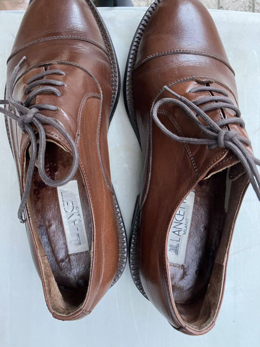  Brown leather shoes 