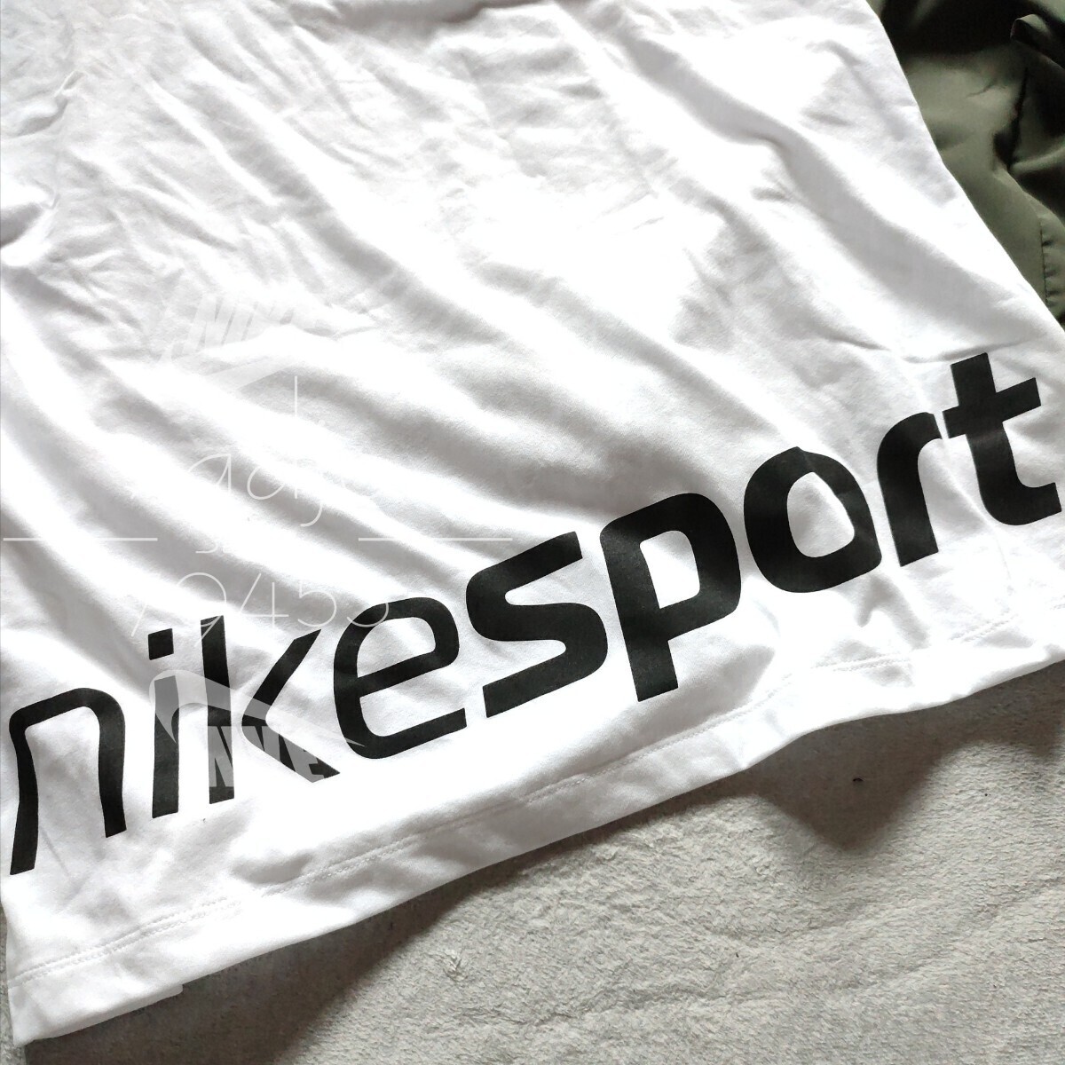 新品 正規品 NIKE ナイキ上下セット Tシャツ ハーフパンツ ロゴ プリント セットアップ NIKE SPORT 白 ホワイト カーキ 白 Mの画像3
