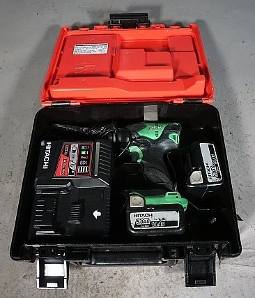 ◎ HITACHI ヒタチ 日立工機 14.4V コードレスインパクトドライバ 充電器 バッテリー２個 ケース付き BSL1450 ※ジャンク品 WH 14DSL2の画像2