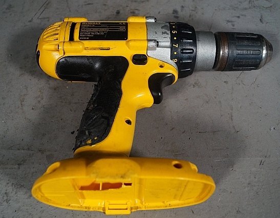 ◎ DEWALT デウォルト 充電式ドライバードリル バッテリー 2個付き ※動作確認未チェック DW987-JP_画像3