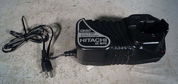◎ HITACHI ヒタチ 日立工機 12ｍｍコードレスドライバドリル 充電器 100V バッテリー 2個付き ケース付き ※通電確認済み FDS12DVDの画像9