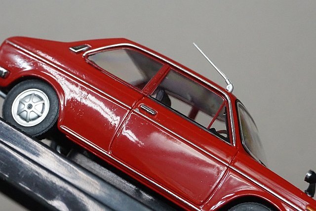 EBBRO エブロ 1/43 Subaru スバル ff-1 スポーツセダン 1969 レッド 43835_画像5