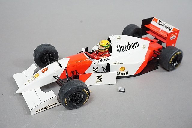 McLaren マクラーレン F1 MP4/8 A.セナ #8 全長約22cm プラモデル ※ジャンク品・本体のみ_画像1