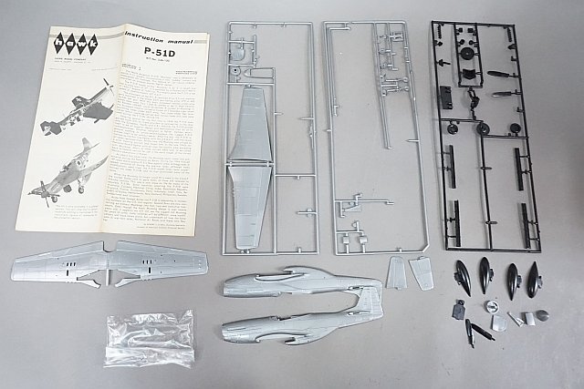 ★ ホークモデル 1/4 P-51D マスタング/ミグ-15/F-84G サンダージェット/F9F-3KD ドローン 4点セット プラモデル 546-130※手付き_画像6