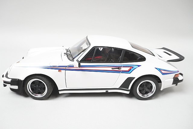 AUTOart オートアート 1/18 Porsche ポルシェ 911 3.0 ターボ ホワイト/マルティニストライプ 77972の画像1
