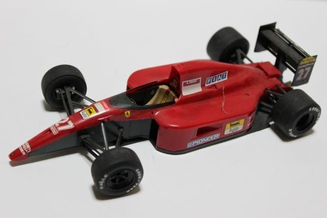 ▽ジャンク Ferrari フェラーリ 643 1991 #27 アラン・プロスト ミニカー 全長約18.5cm レッドの画像1