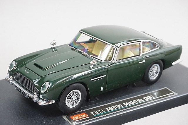 SunStar Sunstar 1/18 Aston Martin Aston Martin DB5 1963 British Racing Green 1001