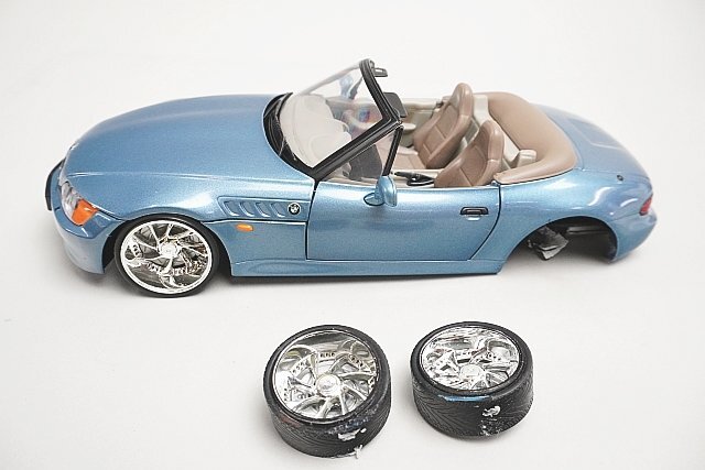 UT Models / UTモデル 1/18 007 ゴールデンアイ BMW Z3 ロードスター ジェームズ・ボンド ※難有・ジャンク品 180024336の画像1