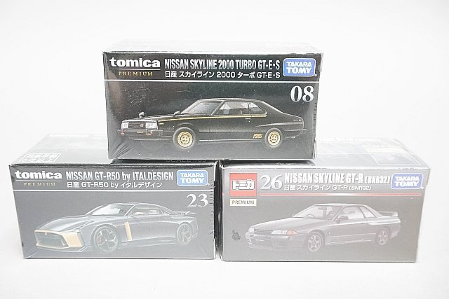 TOMICA トミカ プレミアム 26 日産 スカイライン GT-R (BNR32) / 23 日産 GT-R50 by イタルデザイン など3点セットの画像1