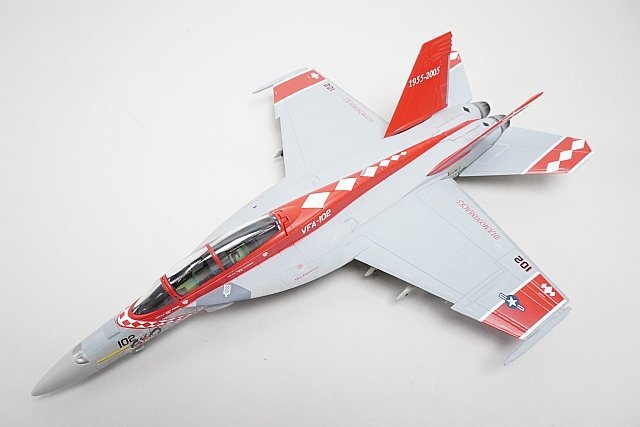 ★ DRAGON ドラゴン 1/72 F/A-18F SUPER HORNET スーパーホーネット VFA-102 Diamondbacks 50周年 50172の画像1