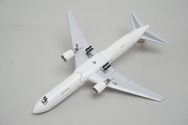 ★ Aero Classics アエロクラシックス 1/400 B767-3P6ER TRANS BRASIL トランス・ブラジル航空 PT-TAMの画像3