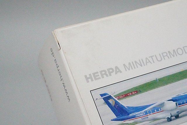 ★ herpa ヘルパ 1/200 Dornier DO-328 JET Midwest Connect ミッドウエスト・コネクト N360SK 551717_画像7