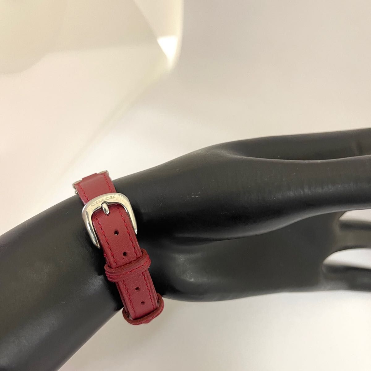 稼働 美品 COACH レディース腕時計 ラウンド シルバー メタル 稼働 美品 COACH レディース腕時計 ラウンド シルバー メタル