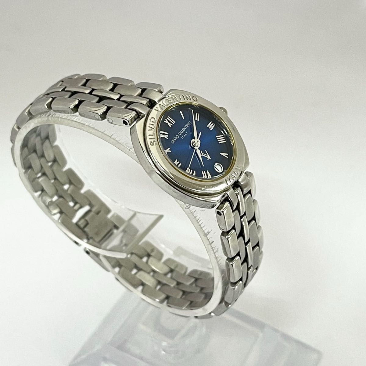 稼働　SILVIOVALENTINO レディース腕時計　ブルー文字盤　ローマン　シルバー　ロゴベゼル　薄型ケース