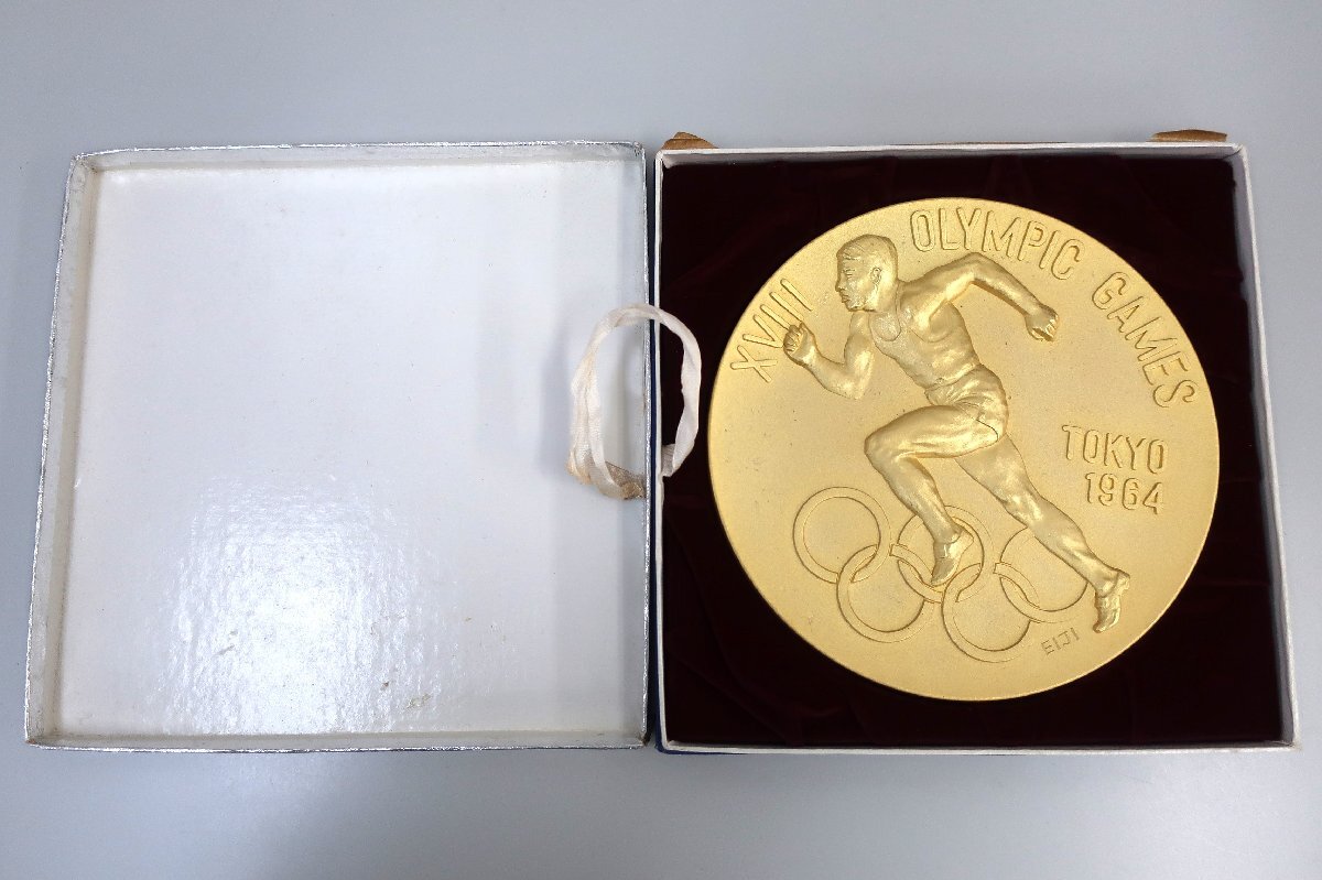 (A4)1円～ 東京オリンピック 1964 レリーフ XVIII TOKYO OLYMPIC GAMES N.R.R KDC EIJI 記念盾 メダル型 置物 箱ありの画像5