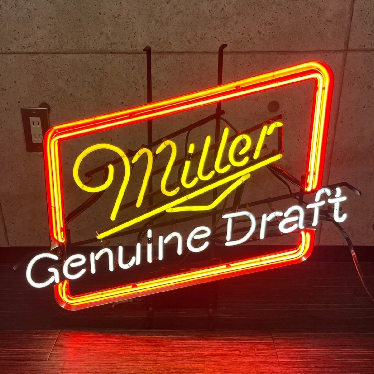 Miller Genuine Draft ミラービール ネオン看板 ネオン管 ネオンサイン 電飾看板 電光 ヴィンテージ　041610w/T18（160）_画像1