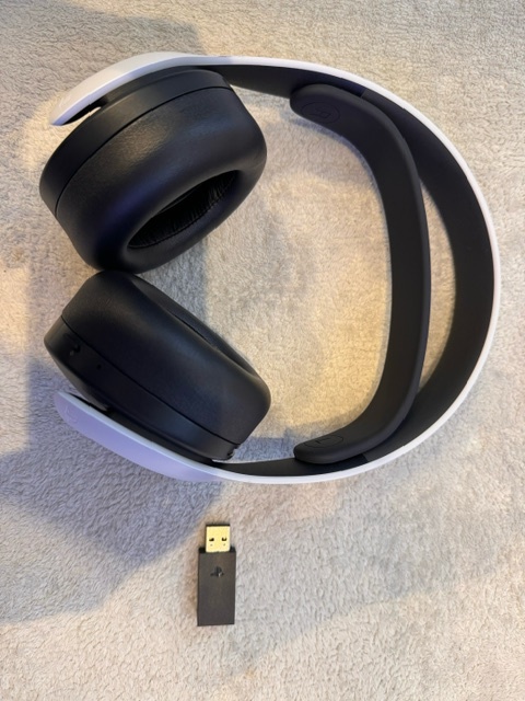 中古 PS5 PULSE 3D ワイヤレスヘッドセット CFI-ZWH1Jの画像1