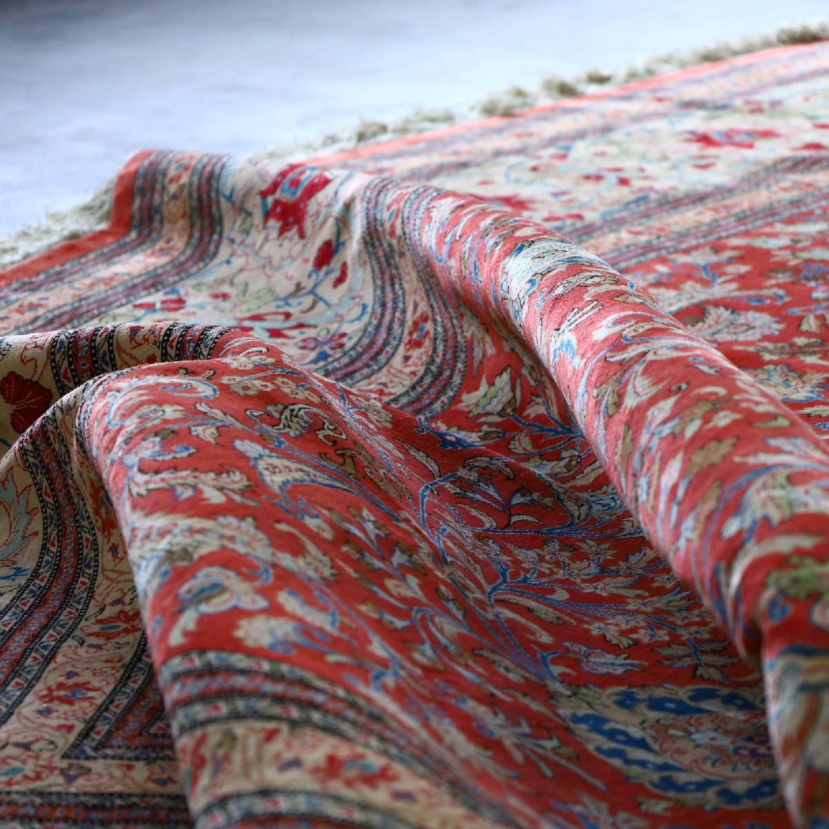 【引取限定】希少 ペルシャンプラザ 1200万 特大 イラン製 クム産 ペルシャ絨毯 芸術 カーペット 美術工芸品 文化 手織り 赤 花模様 織物の画像1