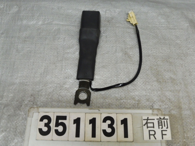 ムーヴ DBA-L150S 運転席シートベルト受け 351131_画像1