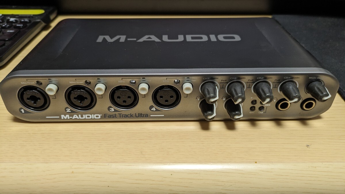 M-Audio Fast Track Ultra オーディオインターフェース_画像1