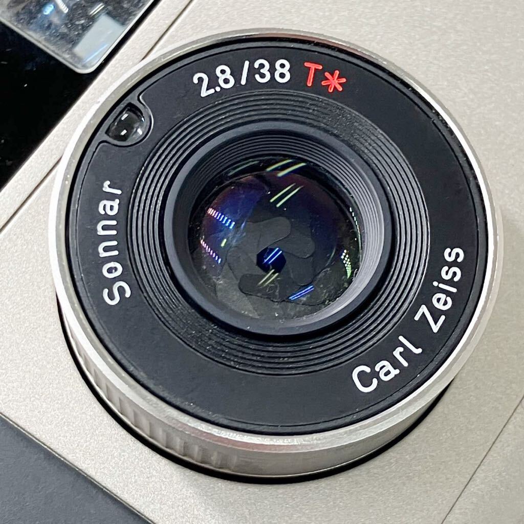 ♪【売り切り】そこそこ美品 KYOCERA京セラ CONTAX コンタックス T2 コンパクトフィルムカメラ Carl Zeiss Sonnar 2.8/38 通電確認済みの画像9