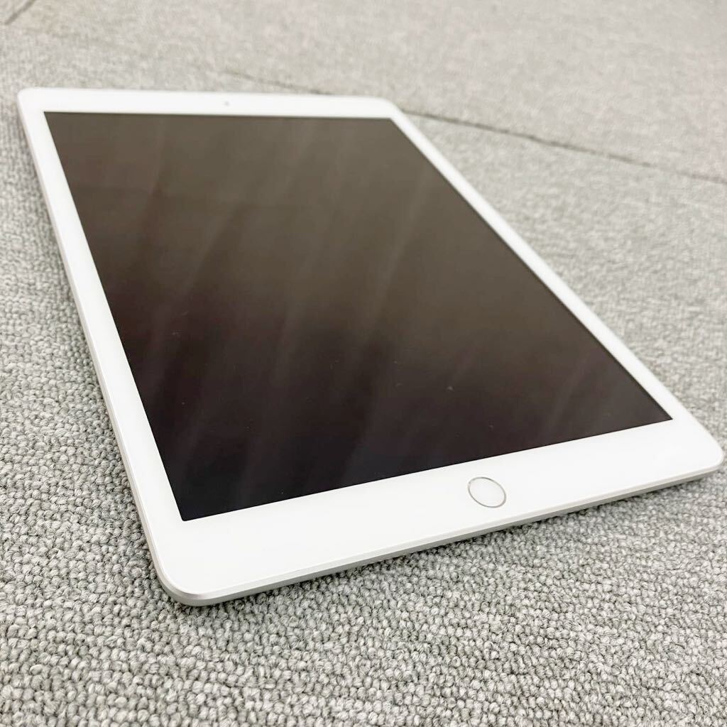 ♪【売り切り】Apple アップル iPad 第8世代 32GB シルバー Wi-Fiモデル MYLA2J/A A2270 アクティベーションロック無し 初期化済の画像4