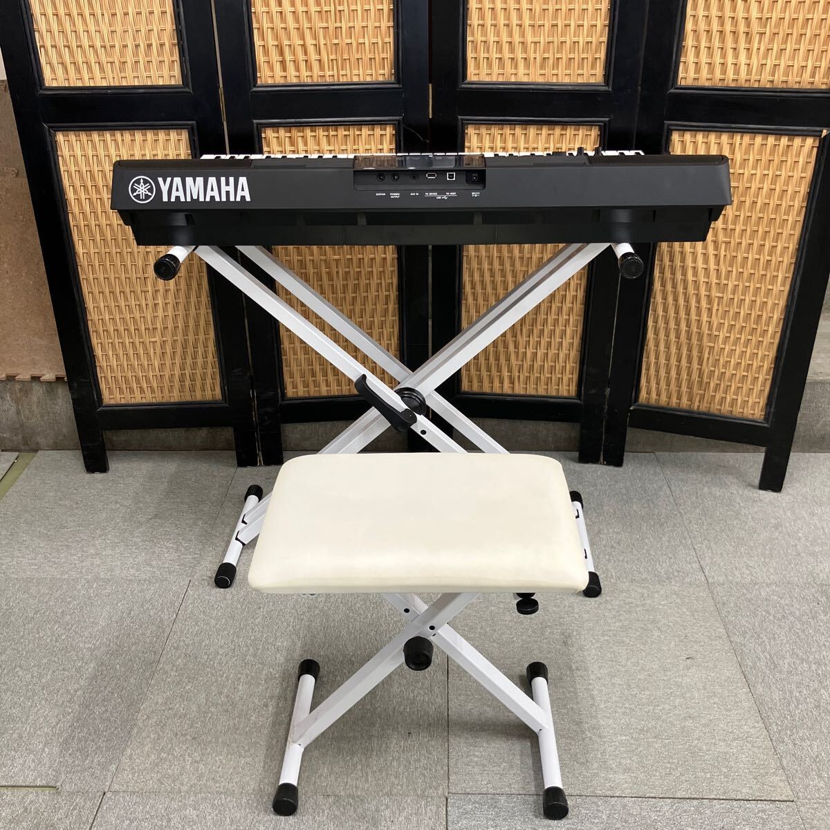 ♪【売り切り】2021年製！そこそこ美品！YAMAHA ヤマハ ポータブルキーボード61鍵盤 PSR-E463 音出し確認済 説明書付属 Xスタンド イス付属_画像5