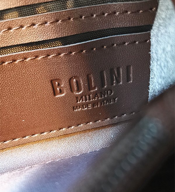 逸品*イタリア製※定価15万◆イタリア・ミラノ発*BOLINI/ボリニ・最上級牛革・クロコダイル*ラウンドファスナー 長財布・茶色の画像4