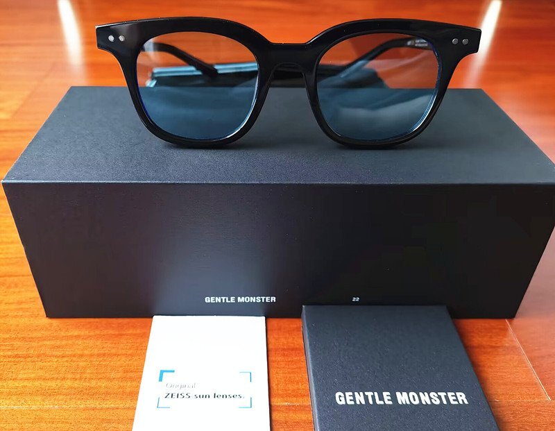 新品未使用※人気モデル*GENTLE MONSTER・ジェントルモンスター south side 登坂広臣 BTS 愛用・サングラス・ブルーの画像10