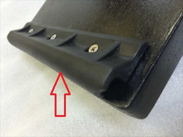 破損しやすい、ゴムボの座席汎用エンドパーツ２個セット/スライドレール対応　黒_この部分　2個入り